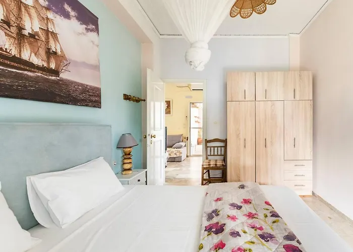 Appartamento With Private Access To The