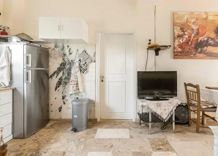 Appartamento With Private Access To The