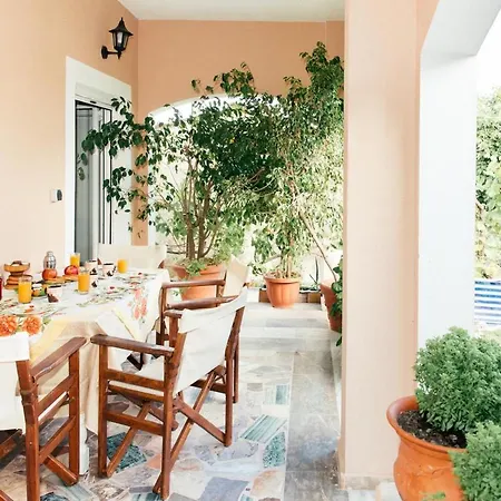 Apartment With Private Access To The Agios Matthaios (Corfu)