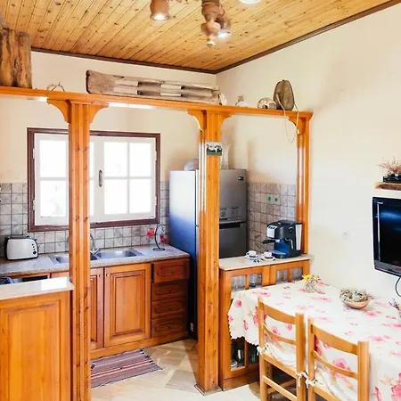 Apartman With Private Access To The Ágios Matthaíos