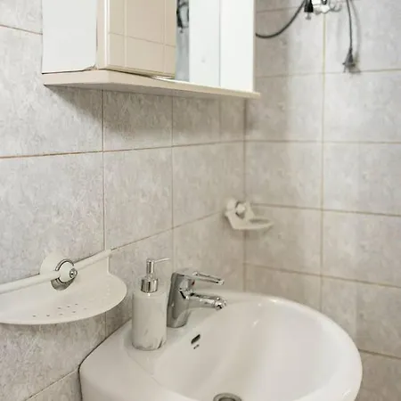 דירה With Private Access To The