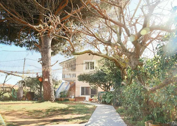 דירה With Private Access To The