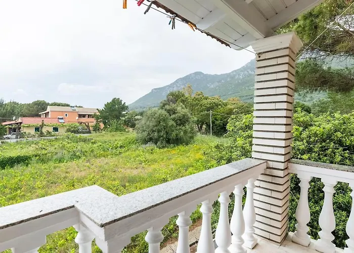 With Private Access To The Lejlighed Ágios Matthaíos