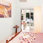 Apartmán With Private Access To The Ágios Matthaíos