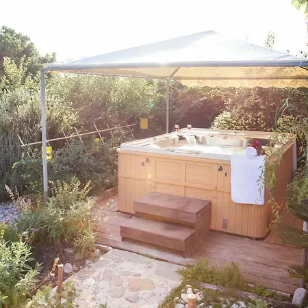 Appartement With Private Access To The Ágios Matthaíos