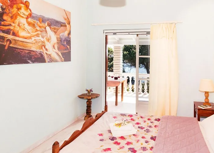 Appartement With Private Access To The Ágios Matthaíos